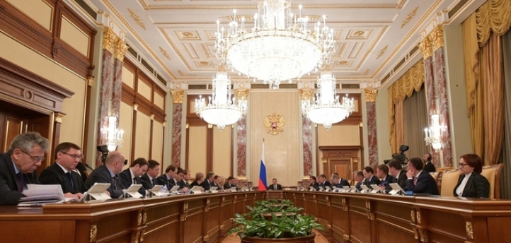 Russische Regierung ordnet Stundungen von Zahlungen für Steuern, Versicherungen und Mieten an