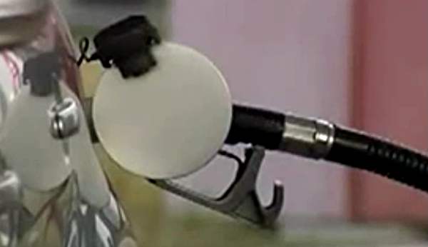 Rosneft: Unabhängige Tankstellen verkaufen überteuerten und nicht lizensierten Kraftstoff