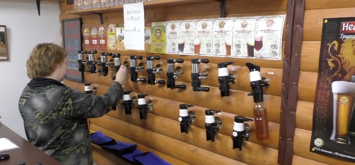 Abgeordneter der Staatsduma will Bier in „lebendig“ und „tot“ klassifizieren