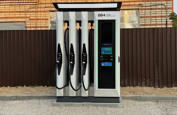 Bewegung von Minus zu Plus: Entwicklung der Elektrotankstellen in Russland